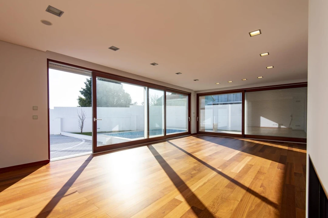 Moradia T5 para Venda em Carcavelos e Parede Foto 1