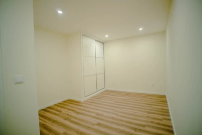 Apartamento T3 para Venda em Mina de Água