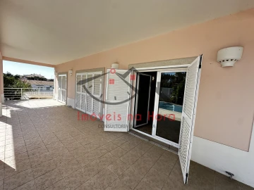 Moradia T0 para Venda em Sesimbra (Castelo)