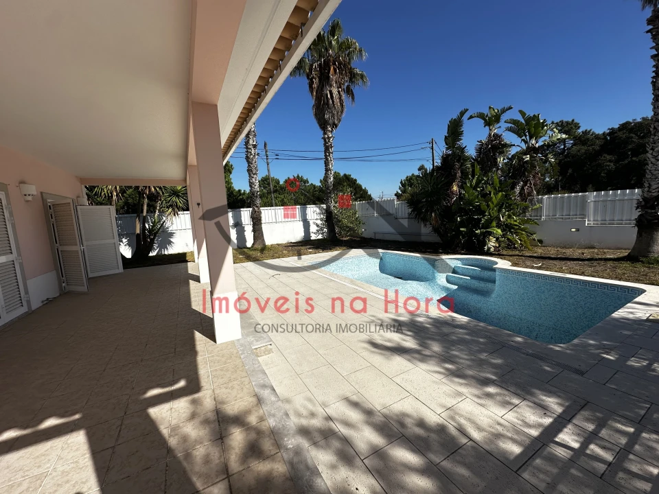 Moradia T0 para Venda em Sesimbra (Castelo) Foto 4