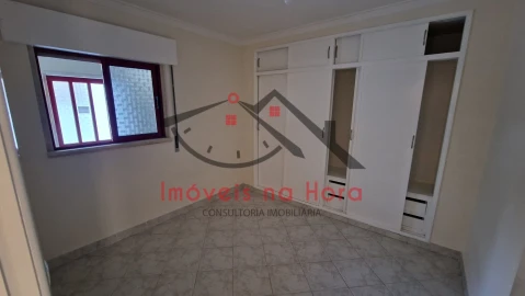 Apartamento T1 para Venda em São João das Lampas e Terrugem