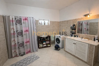 Quinta T3 para Venda em Quelfes