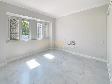 Moradia T5 para Venda em Vila Nova de Cacela