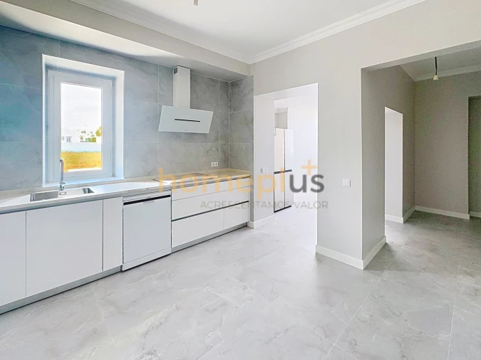 Moradia T5 para Venda em Vila Nova de Cacela Foto 10