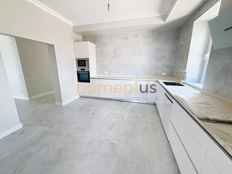 Moradia T5 para Venda em Vila Nova de Cacela Foto 11