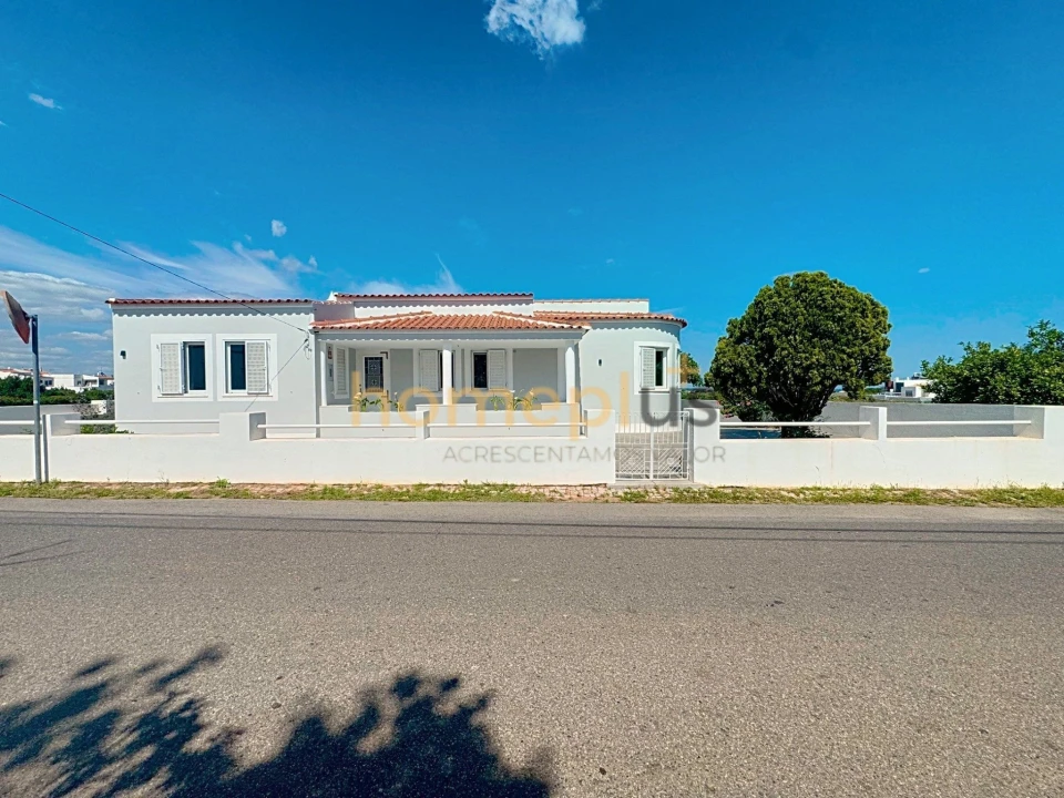 Moradia T5 para Venda em Vila Nova de Cacela Foto 4