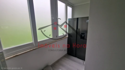 Apartamento T2 para Venda em Benfica