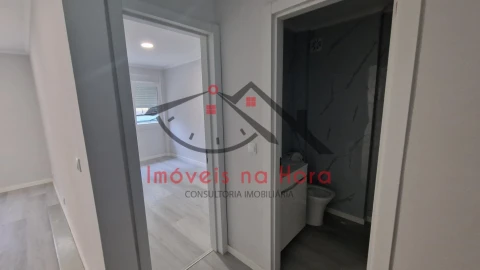 Apartamento T2 para Venda em Benfica