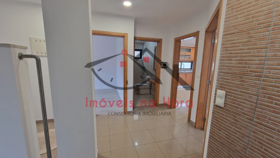 Moradia T5 para Venda em Laranjeiro e Feijó Foto 5