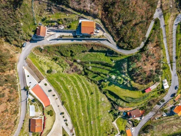 Terreno para Venda em Sande, Vilarinho, Barros e Gomide