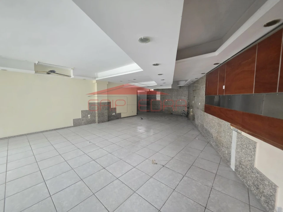 Loja para Venda em Candoso Santiago e Mascotelos Foto 6