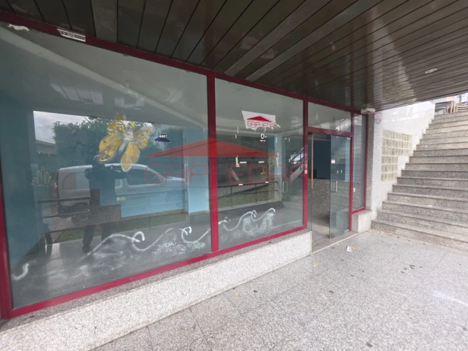 Loja para Venda em Candoso Santiago e Mascotelos Foto 2