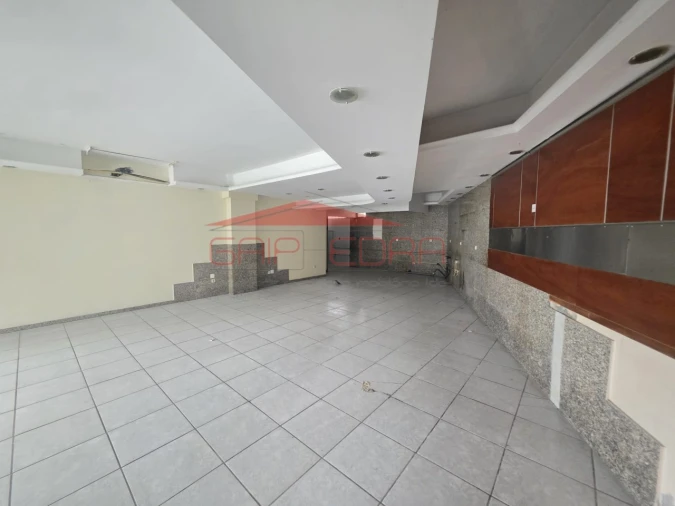 Loja para Venda em Candoso Santiago e Mascotelos Foto 6