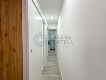 Moradia T2 para Venda em Canelas