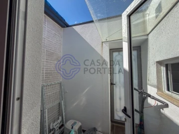 Moradia T2 para Venda em Canelas