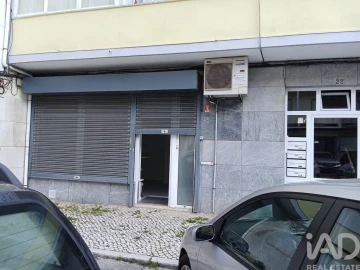 Loja para Venda em Moscavide e Portela