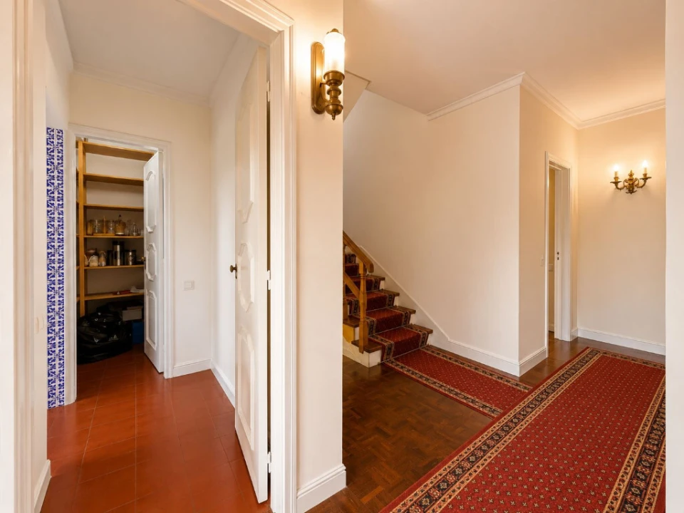 Apartamento T5 para Venda em Santo Antonio dos Olivais Foto 4