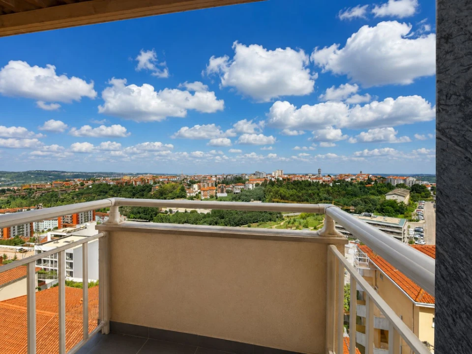 Apartamento T5 para Venda em Santo Antonio dos Olivais Foto 9