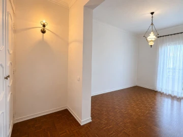 Apartamento T5 para Venda em Santo Antonio dos Olivais