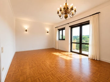 Apartamento T5 para Venda em Santo Antonio dos Olivais