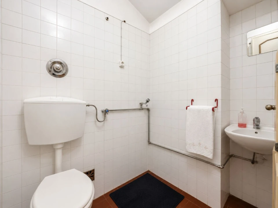 Apartamento T5 para Venda em Santo Antonio dos Olivais Foto 24
