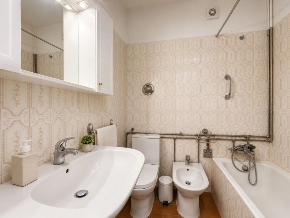 Apartamento T5 para Venda em Santo Antonio dos Olivais Foto 15
