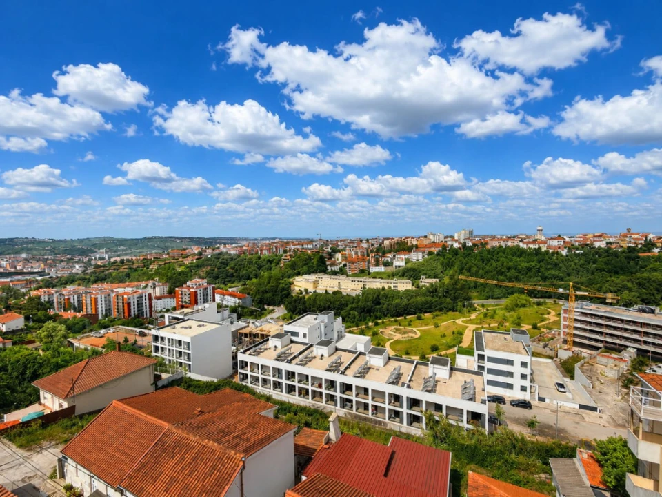 Apartamento T5 para Venda em Santo Antonio dos Olivais Foto 10