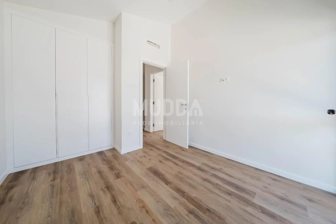 Moradia T4 para Venda em Santa Maria, São Pedro e Sobral da Lagoa Foto 38