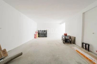 Moradia T4 para Venda em Santa Maria, São Pedro e Sobral da Lagoa