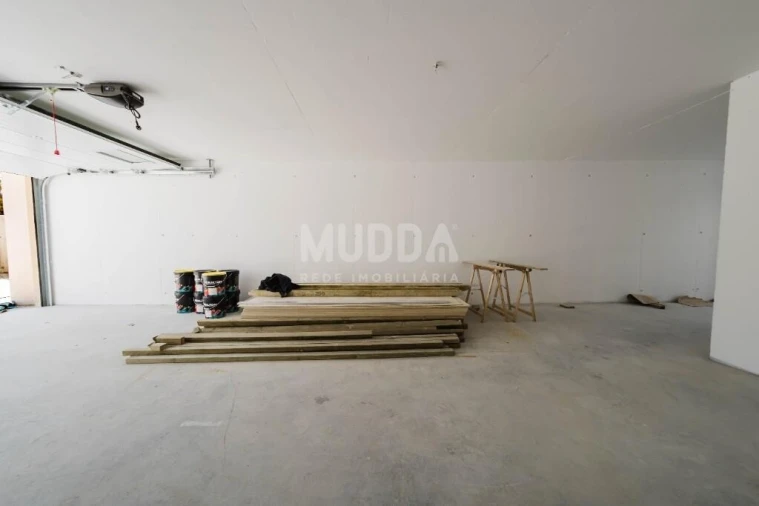 Moradia T4 para Venda em Santa Maria, São Pedro e Sobral da Lagoa Foto 43