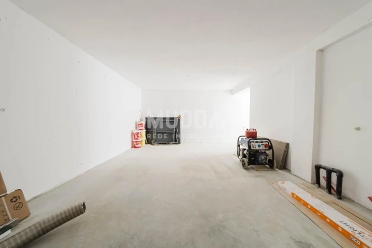 Moradia T4 para Venda em Santa Maria, São Pedro e Sobral da Lagoa Foto 46