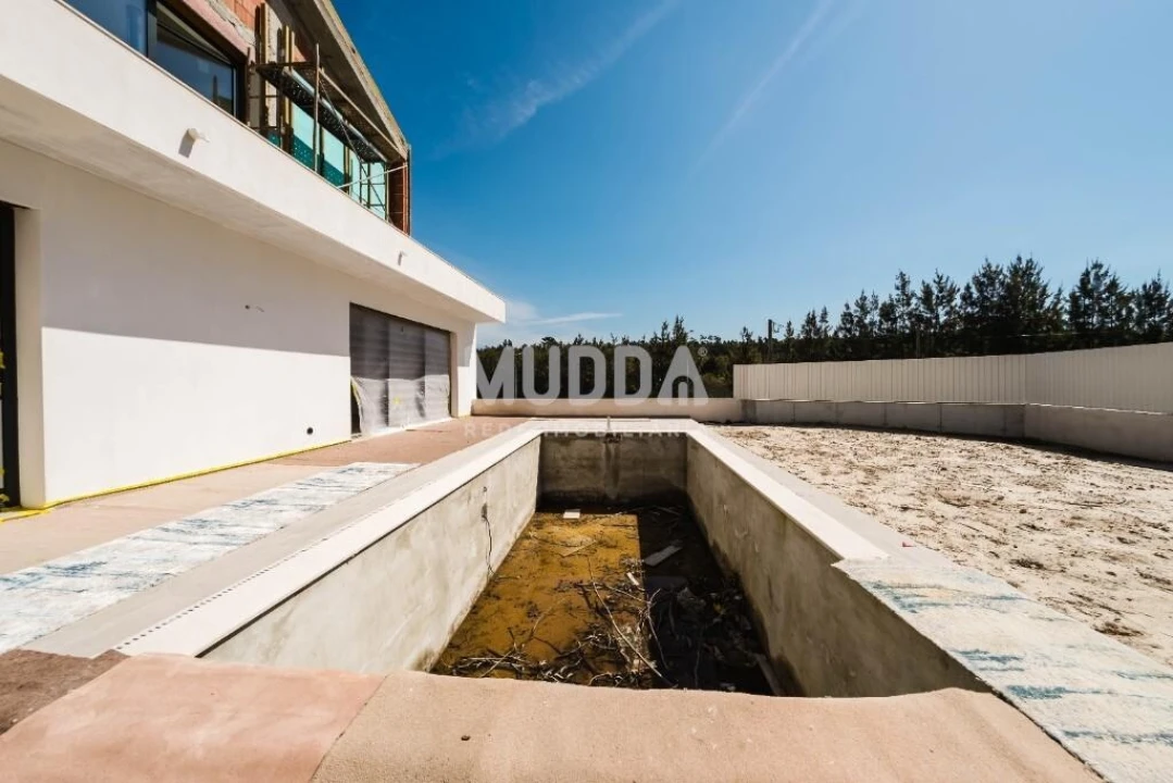 Moradia T4 para Venda em Santa Maria, São Pedro e Sobral da Lagoa Foto 60