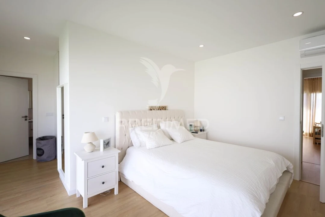 Moradia T4 para Venda em Atalaia Foto 11