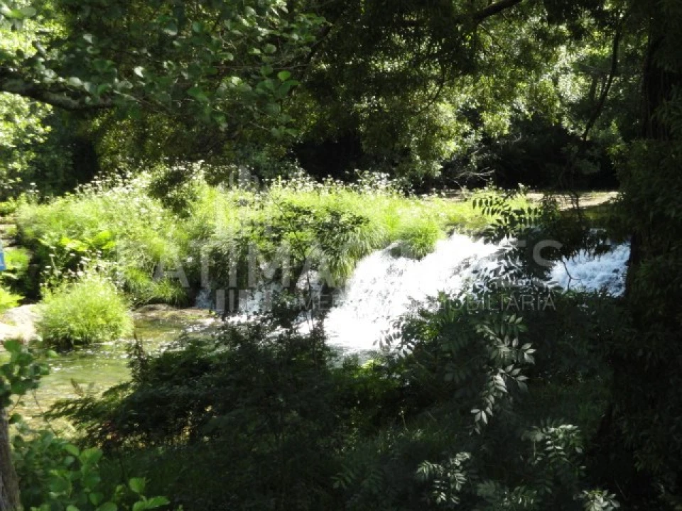 Terreno para Venda em Freixieiro de Soutelo Foto 1