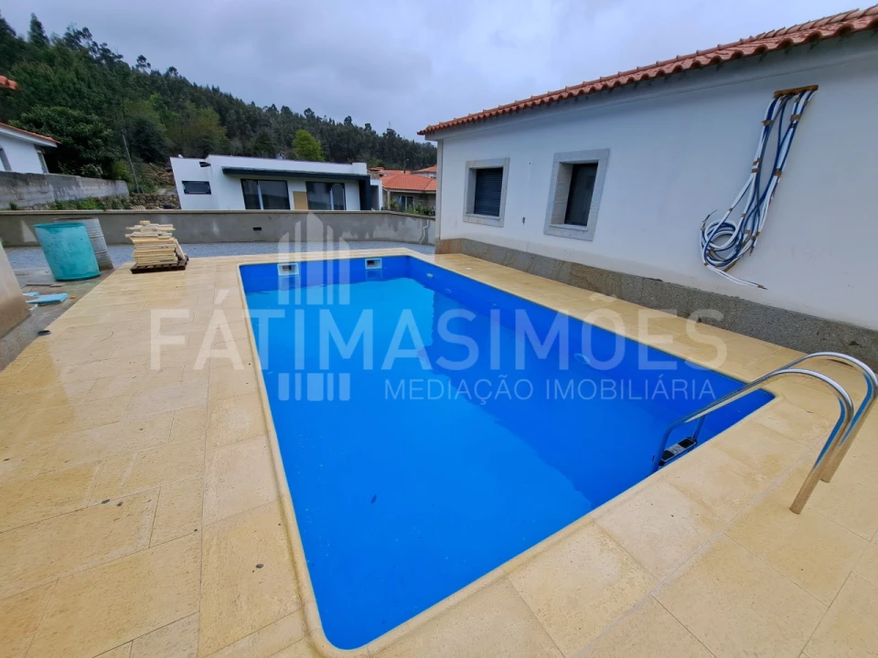 Moradia T4 para Venda em Riba de Ancora Foto 19