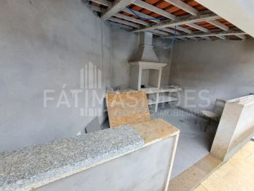 Moradia T4 para Venda em Riba de Ancora