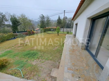 Moradia T4 para Venda em Riba de Ancora