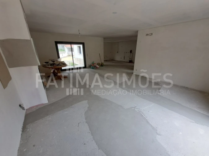 Moradia T4 para Venda em Riba de Ancora Foto 6