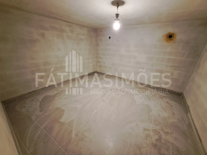 Moradia T4 para Venda em Riba de Ancora Foto 16