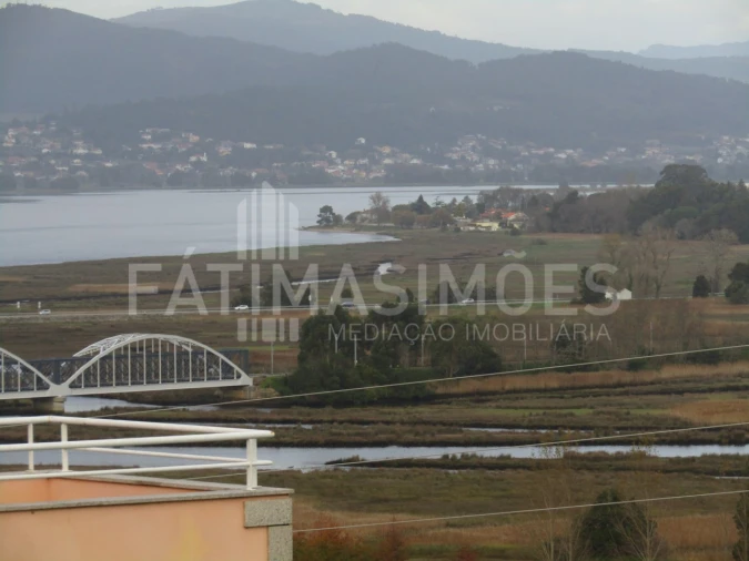 Terreno para Venda em Caminha (Matriz) e Vilarelho