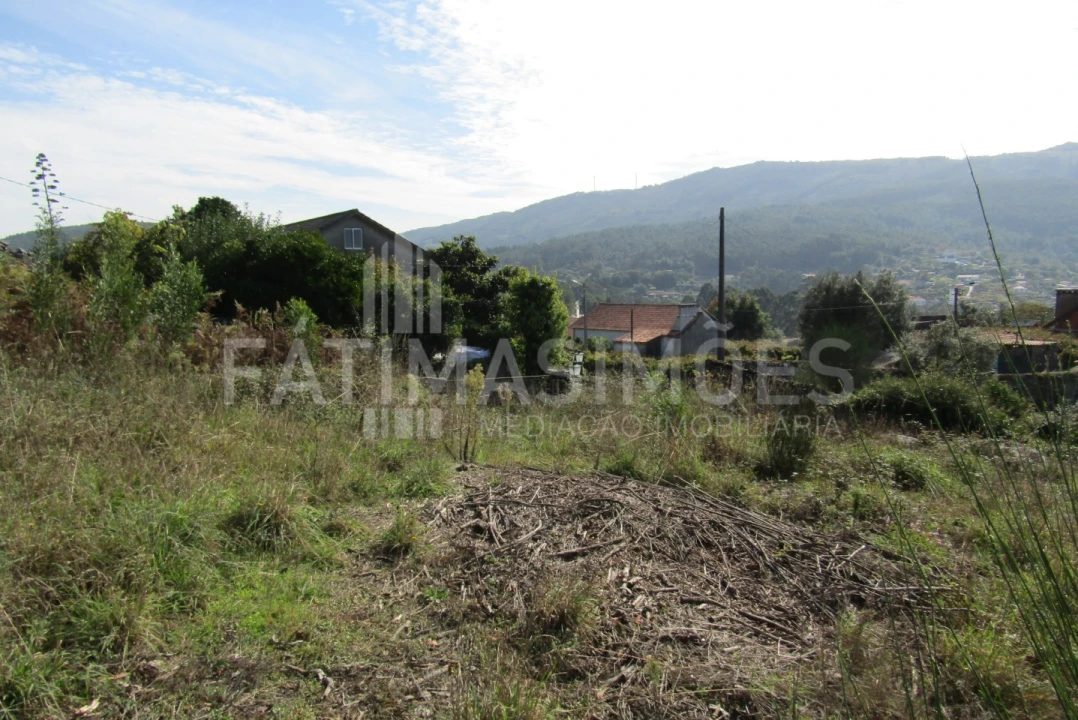 Terreno para Venda em Riba de Ancora Foto 1