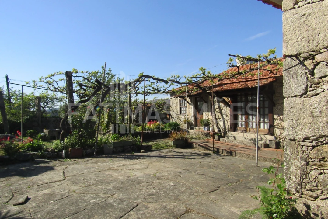 Quinta T4 para Venda em Freixieiro de Soutelo Foto 18