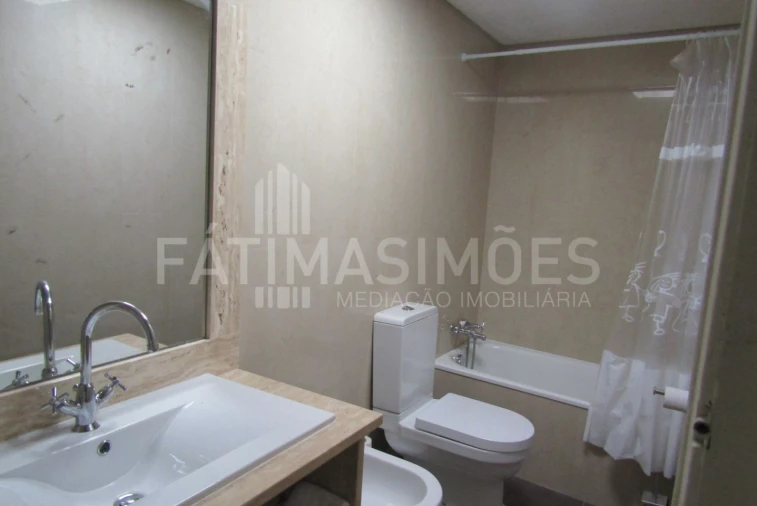 Quinta T4 para Venda em Freixieiro de Soutelo Foto 9