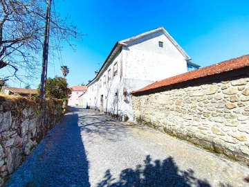 Moradia T5 para Venda em Alvarães