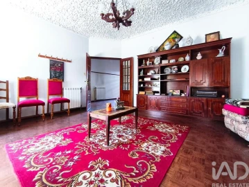 Moradia T5 para Venda em Alvarães