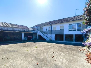 Moradia T5 para Venda em Alvarães
