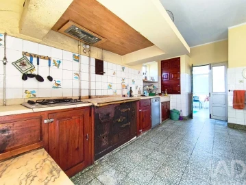 Moradia T5 para Venda em Alvarães