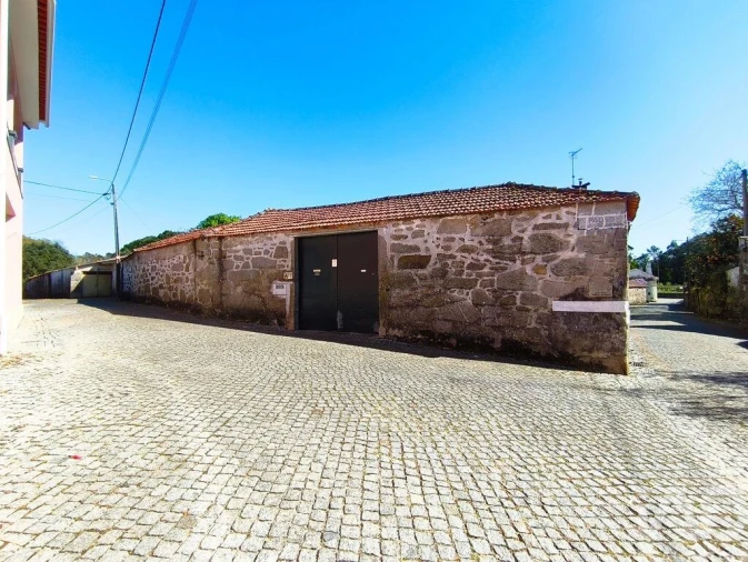Moradia T5 para Venda em Alvarães Foto 35