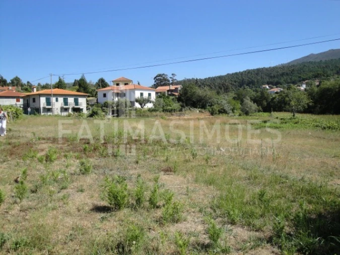 Terreno para Venda em Freixieiro de Soutelo Foto 4
