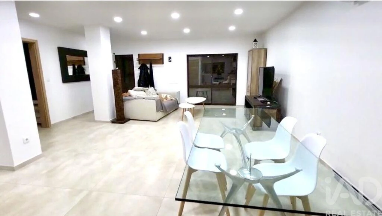 Moradia T5 para Venda em São Bartolomeu de Messines Foto 6